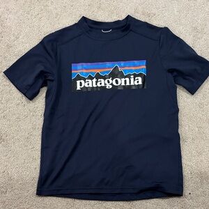Patagonia Kids Dark Blue Tee with Vibrant Graphic